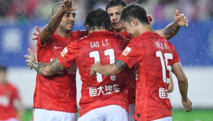 5归化入选国足名单状态均不佳 40强赛谁能踢主力？