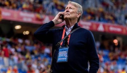 中国米兰-两次退休又两次复出 北欧足球教父挂帅冰岛