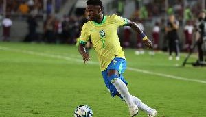 米兰体育官方-马卡：巴西vs阿根廷当天中午 维尼修斯约见了一位阿根廷足球网红