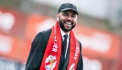 米兰体育官网-葡媒：阿尔维斯已收购葡乙球队全部股份，并将注册为该队球员